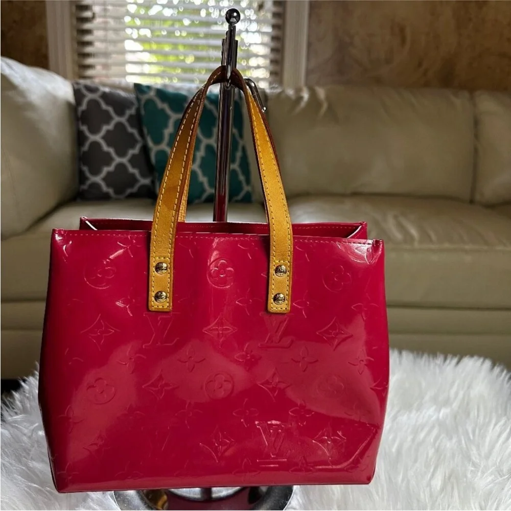 Authentic Louis Vuitton Cerise Monogram Vernis
Reade PM Tote - Picture 4 of 13